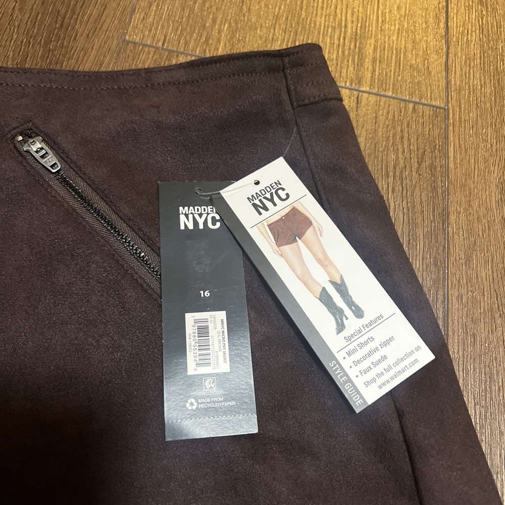 Madden NYC Women's Faux Suede Micro Shorts Brown Size 16 - Picture 2 of 4
